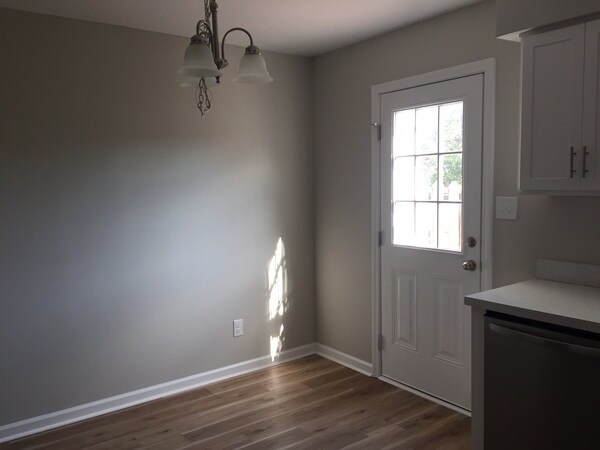 Foto del edificio - 6700 Jefferson Pl