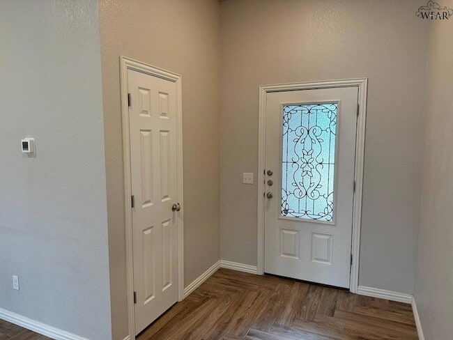 Foto del edificio - 301 Mariners Wy