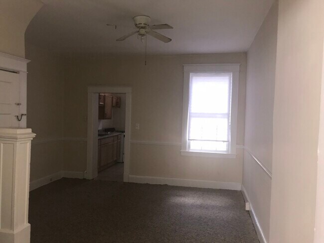 Foto del edificio - 2538 Oswego Ave