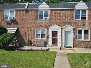 Building Photo - 1521 West End Dr