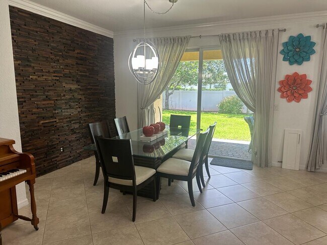 Foto del edificio - 2949 SW Porpoise Cir