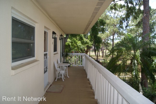 Foto del edificio - 800 71st Ave N