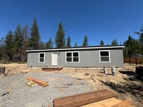 Building Photo - 52563 Doe Ln