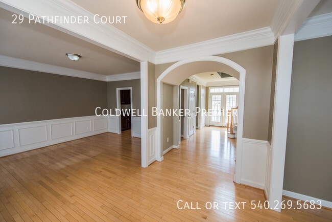 Building Photo - 29 Pathfinder Ct