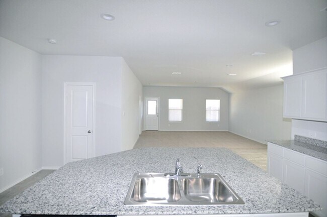 Foto del edificio - MOVE-IN READY - Newer Construction 4 Bedroom Home in North Fort Worth – EMS-ISD