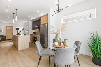 Building Photo - 9817-9153 153 St NW