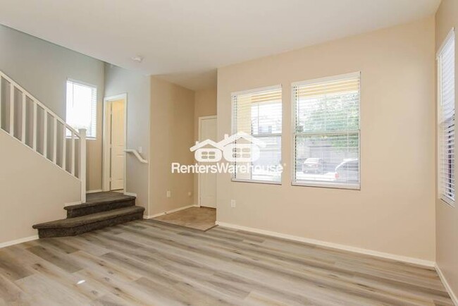 Building Photo - Great 4 Bedroom Phoenix Townhouse