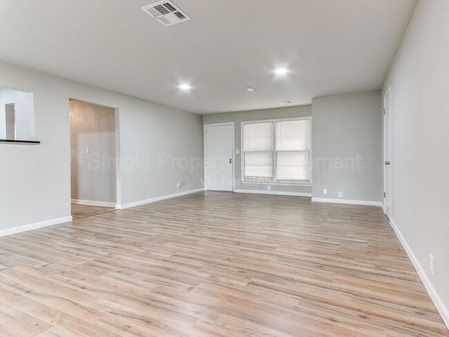 Building Photo - 3145 NW 47th St