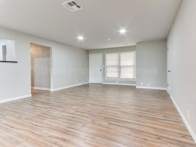 Photo - 3145 NW 47th St House