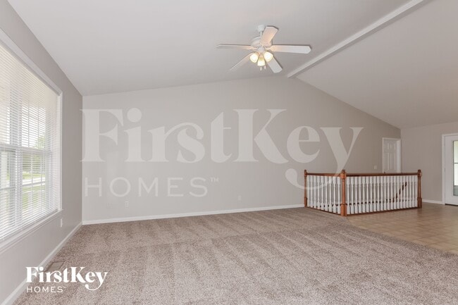 Building Photo - 224 Victoria Dr