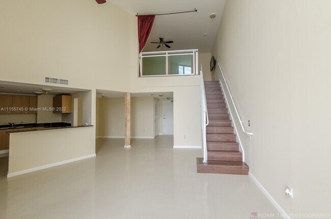 Foto del edificio - 3000 NE 188th St