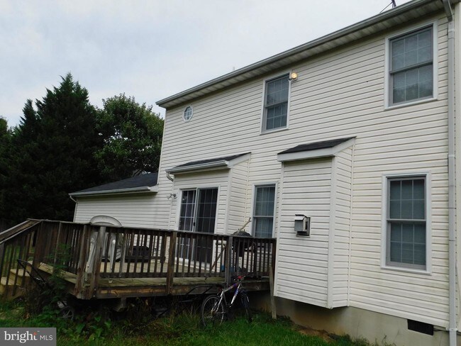 Building Photo - 6009 3 Cedars Ln