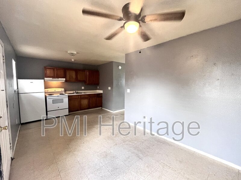Photo - 813 E Huntsville Ave