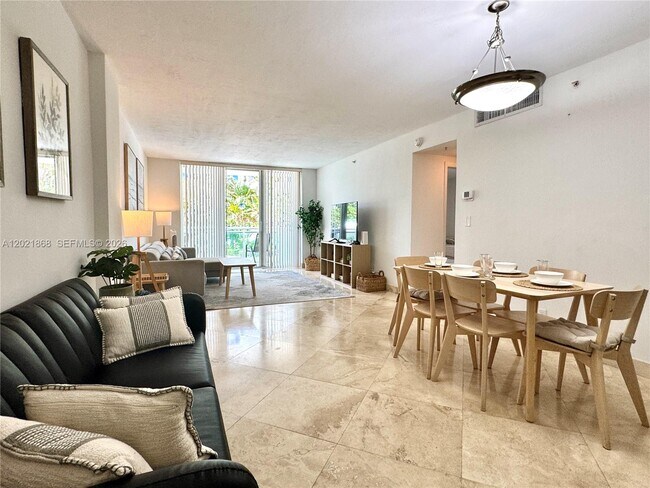 Building Photo - 3001 S Ocean Dr