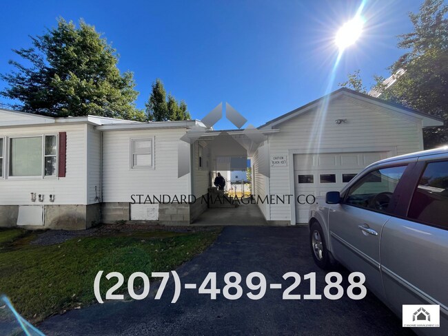 Foto del edificio - Four Bedroom Single Family House for Rent on Madison St, North Anson