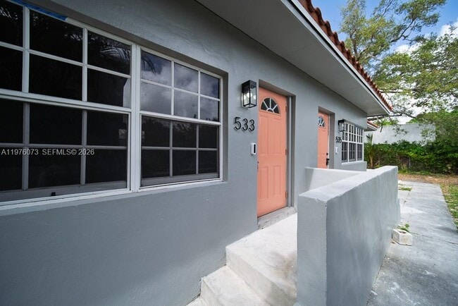 Building Photo - 533 NE 67th St