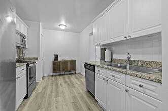 Building Photo - Regents Club of Troy