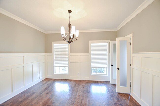 Foto del edificio - Pet Friendly Four Bedroom!