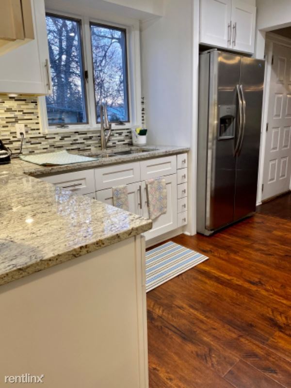 Building Photo - 3 br, 1 bath House - 401 Woodward Ave