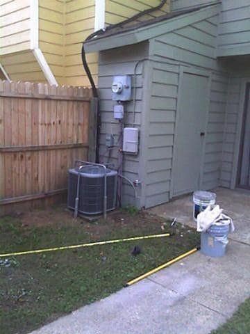 Foto del edificio - 1366 Old Jamestown Ct