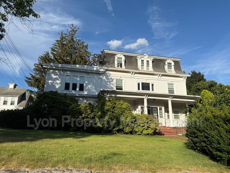 Foto principal - 3 Highland St
