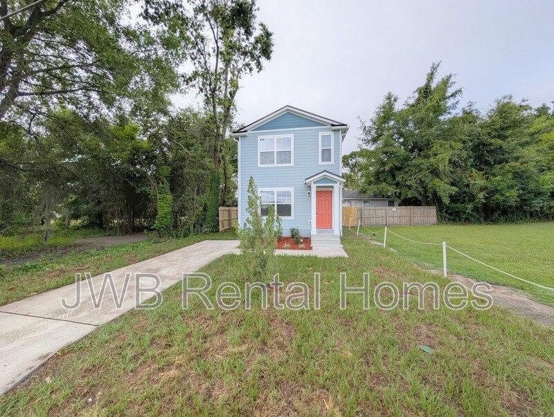 Photo - 2118 Forest St