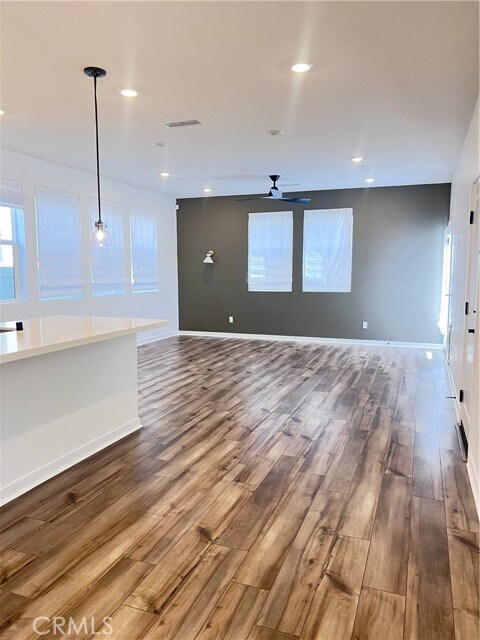 Foto del edificio - 4055 Pomelo Dr