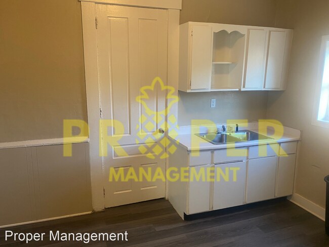 Building Photo - 2 br, 1 bath House - 126 Boltin Street