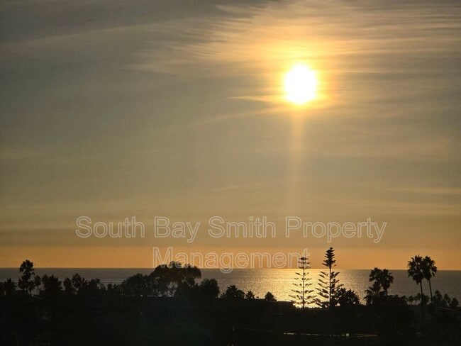 Building Photo - 509 N Helberta Ave