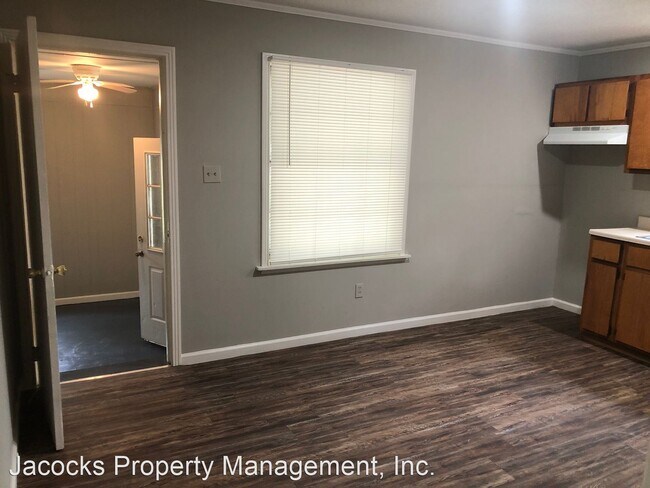 Foto del edificio - 3 br, 1 bath House - 680 Liberty