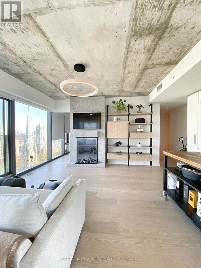 Building Photo - 60 Colborne St