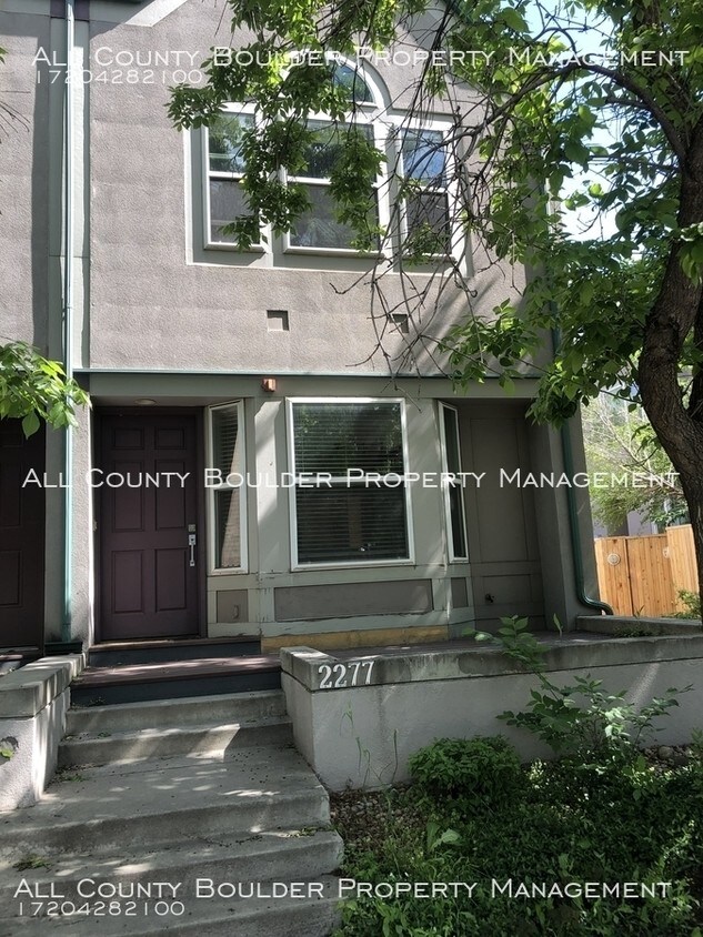 Primary Photo - 2277 Canyon Blvd
