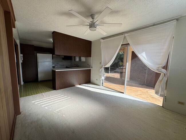 Building Photo - 5 bedroom Palolo/Kaimuki