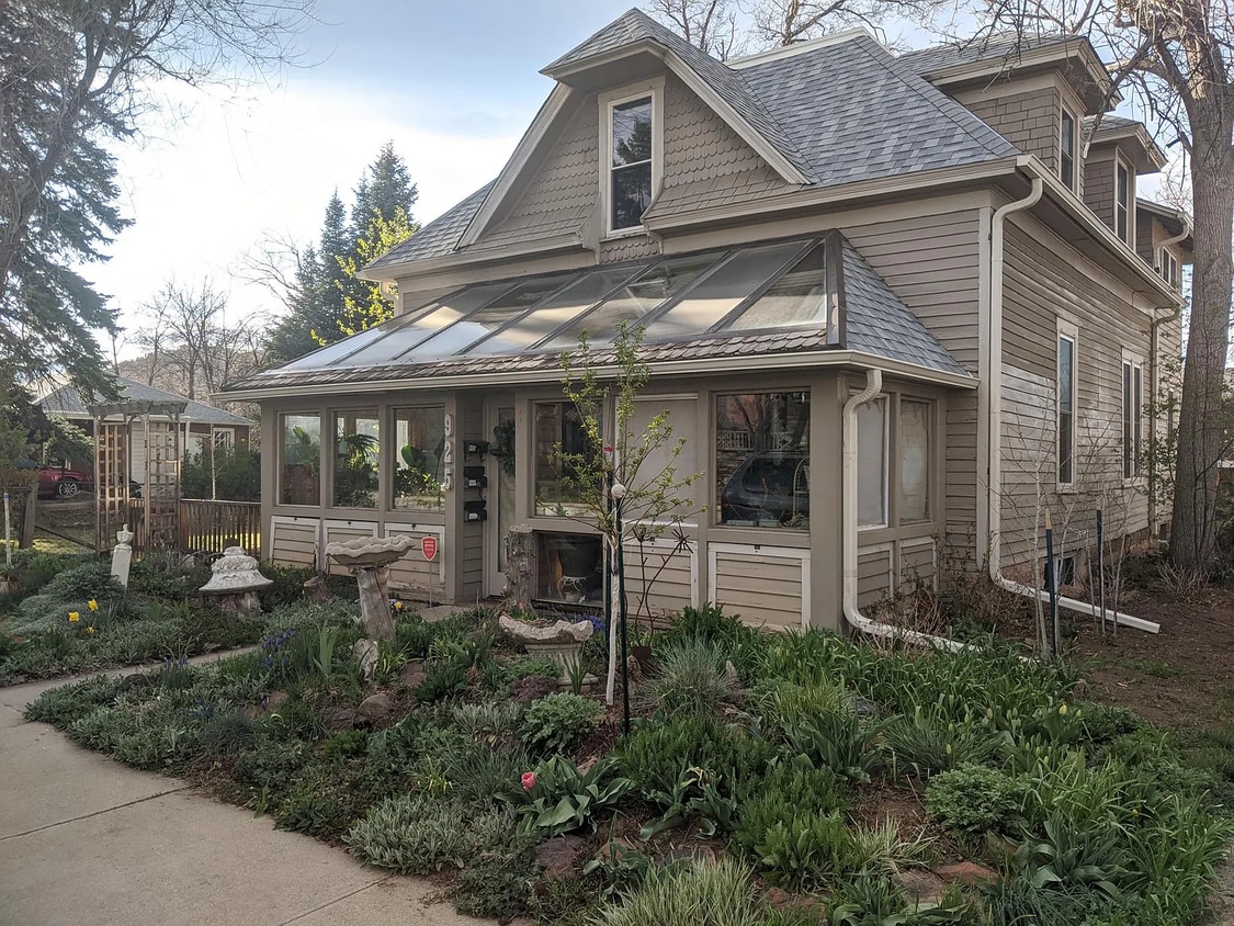 Foto principal - 925 Grandview Ave