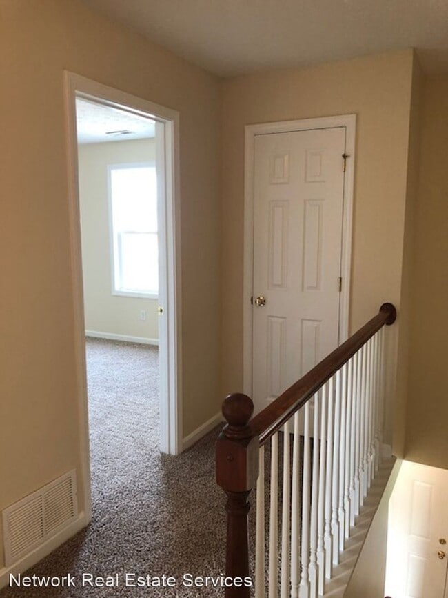 Building Photo - 3 br, 2.5 bath House - 124 Longsdale Court