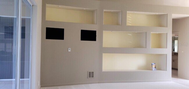 Building Photo - 3911 Crooked Island Dr