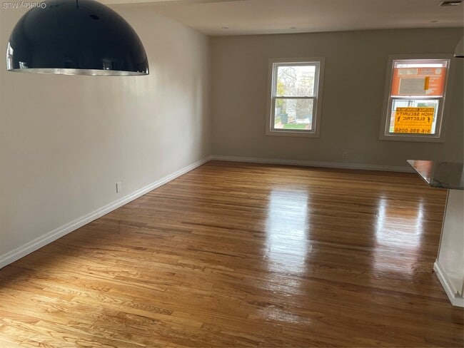 Building Photo - 9 Damson Ln