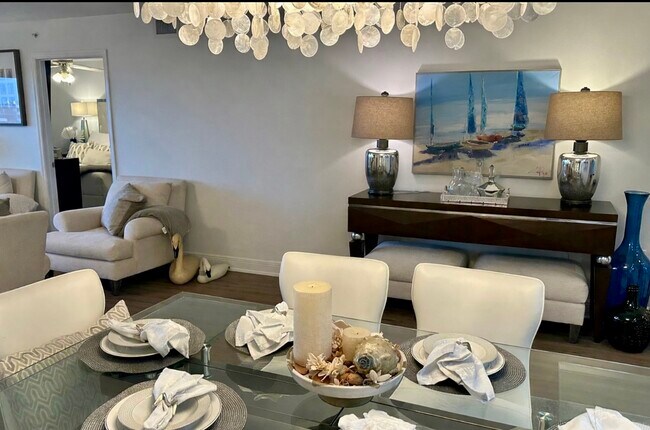 Foto del edificio - 561 Casa Bella Dr