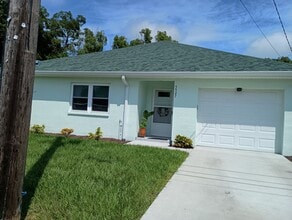 Building Photo - 5527 Oriole Ave