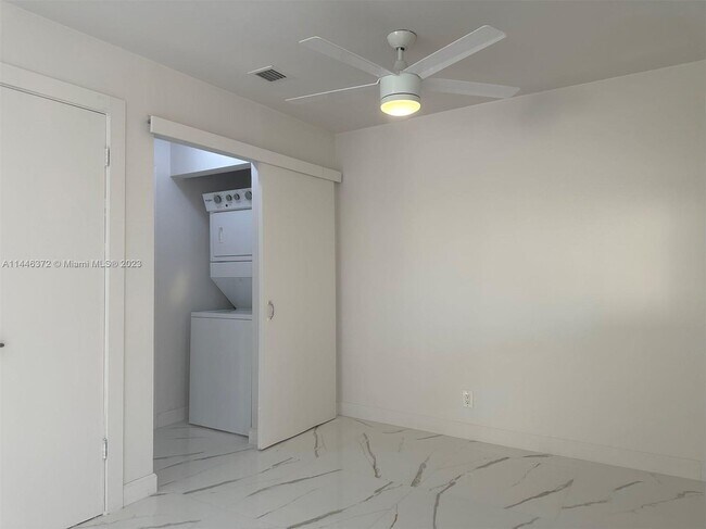 Foto del edificio - 20941 Bay Ct