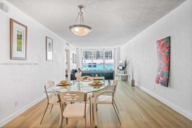 Building Photo - 4001 S Ocean Dr