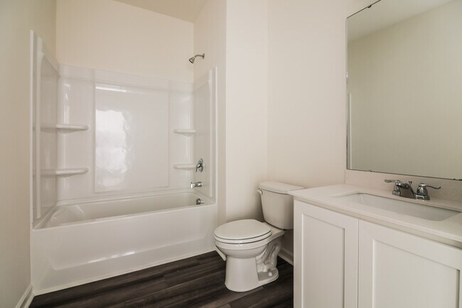 Foto del edificio - Fantastic 4bd/3ba home! Coming soon!