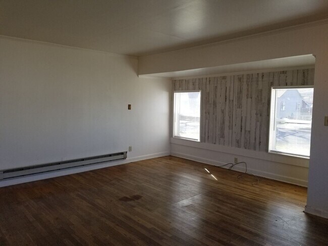 Building Photo - 2 br, 1 bath House - 1156 SE Yakima Street