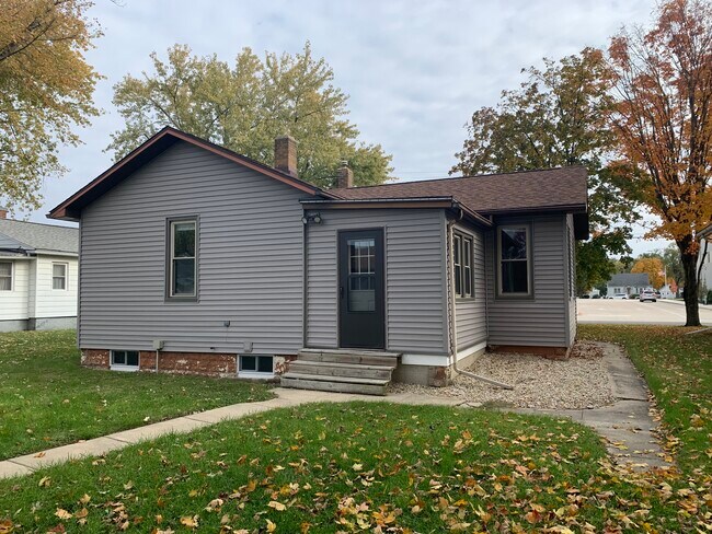 Rear Entrance - 505 N 2nd Ave