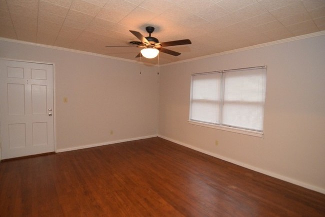 Foto del edificio - Country Club Hills Condo For Lease
