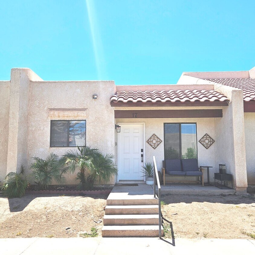 Foto principal - Amazing 2 bedroom - 2 bath for Rent