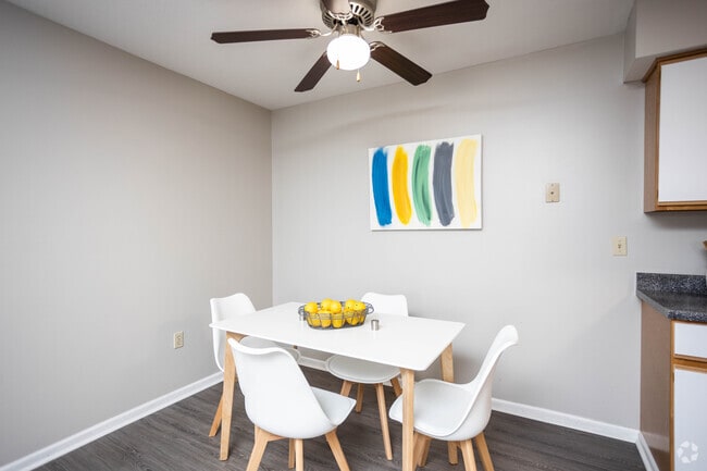 Interior Photo - The Cove at Cooper Lakes