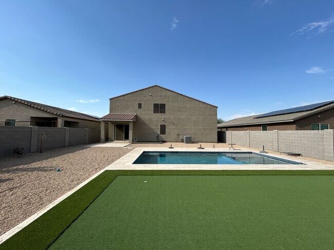 Foto del edificio - 4473 Suncup Dr