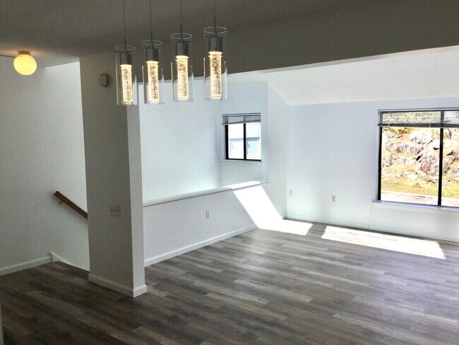 Foto del edificio - 2 Honeysuckle Ln