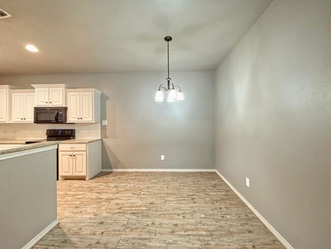 Building Photo - 1109 Preston Trails